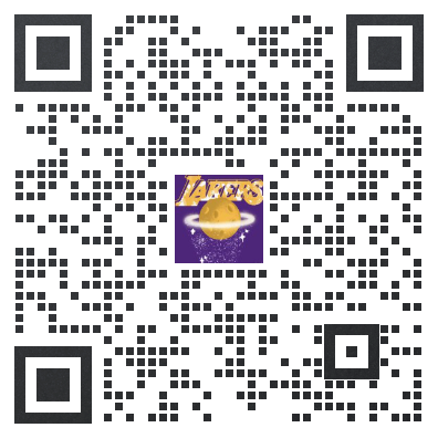 这氛围！爱了😝40岁老詹假正经拍拍东契奇 随后带头狂浇水😆
